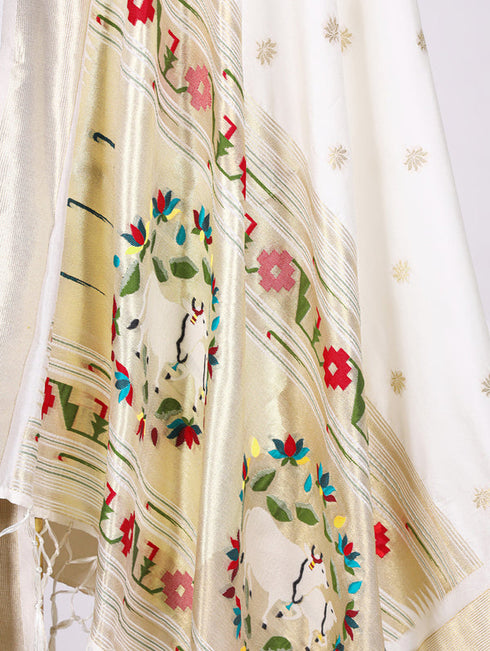 Weaving Zari Work Jacquard Silk With Paithani Dupatta